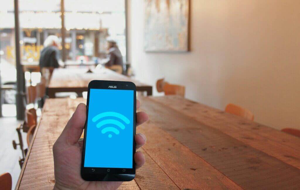 smartphone met wifi icon